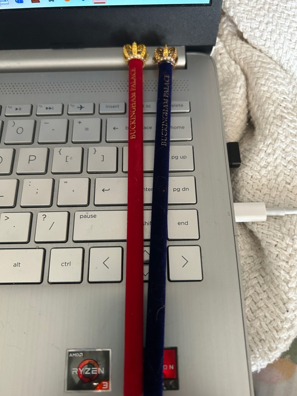 Velvet Crown Top Pencil Set - Red and Blue